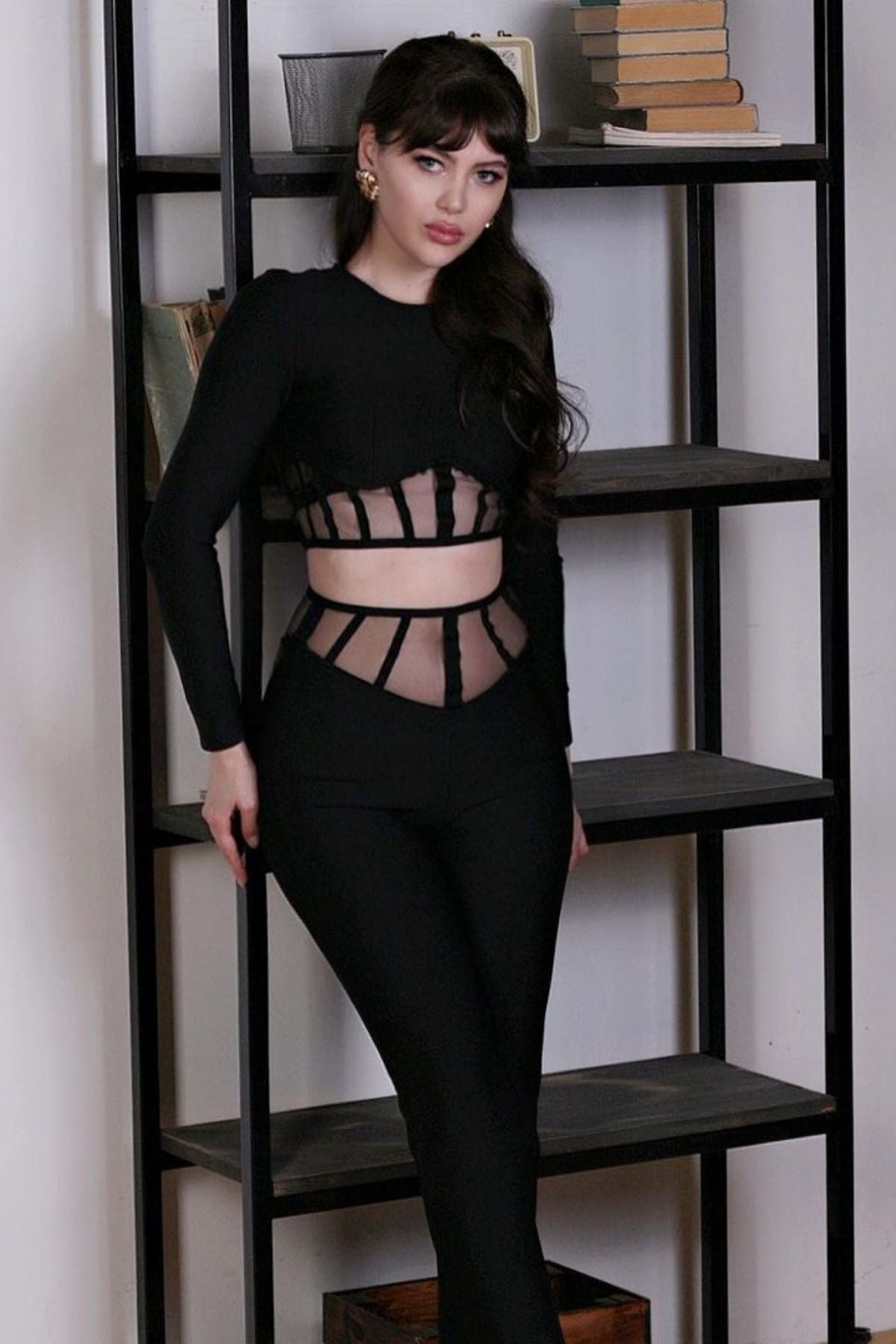 Women's Black Long Sleeve Crop Top And High Waisted V-Cut Two Piece Pant Set